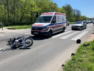 Zderzenie z udziałem motocyklisty na Modlińskiej