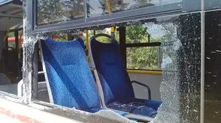 Zderzenie autobusu i mitsubishi