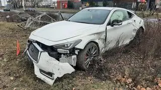 Uszkodzone bariery w Prymasa Tysiąclecia 