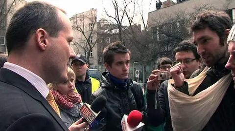 Pojedynek na słowa.  Squattersi kontra burmistrz