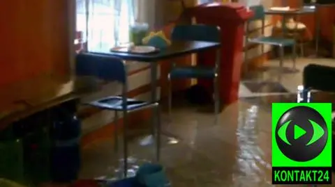Ulewa na Ursynowie. Zalany bar