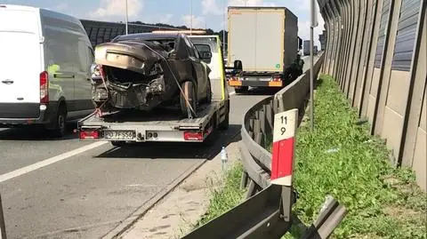 Na S8 ciężarówka zderzyła się z autem osobowym