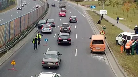 Al. Prymasa: poważny wypadek, motocyklista w szpitalu