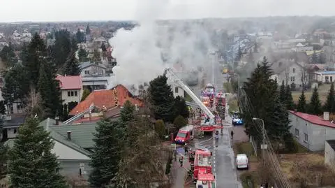 Pożar domu w Łomiankach. Akcja gaśnicza trwała kilka godzin 