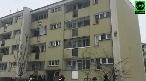 Pożar na Garwolińskiej. Ewakuowano mężczyznę i dwójkę dzieci
