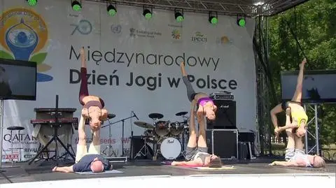 Joga na Polu Mokotowskim. Kursy i pokazy