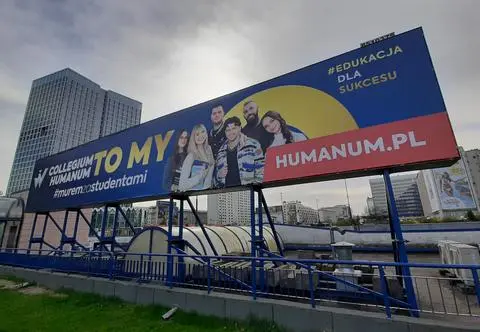 Co z absolwentami Collegium Humanum w miejskich spółkach. Rafał Trzaskowski zdecydował