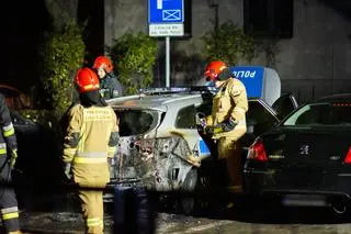 Pożar radiowozu na Karmelickiej 