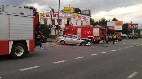 Białołęka: 4 osoby ranne  Zderzenie forda z peugeotem