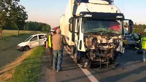 Karambol pod Grodziskiem.  Ranni, śmigłowiec w akcji