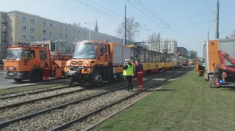 Dwa tramwaje zjeżdżały do zajezdni po kolizji. Zderzyły się z trzecim 