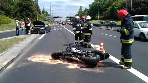 Motocyklista ranny na Łazienkowskiej