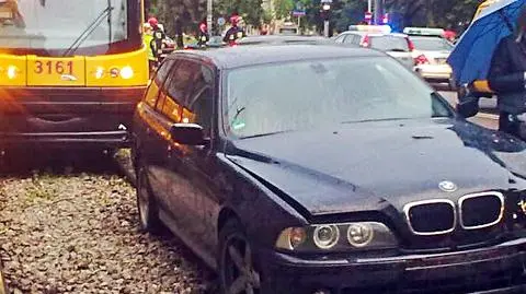 Bmw na torowisku Dwie osoby ranne