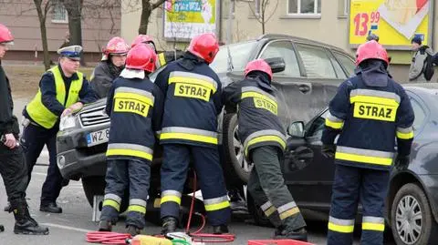 Skoda wjechała pod subaru. Kto miał zielone?