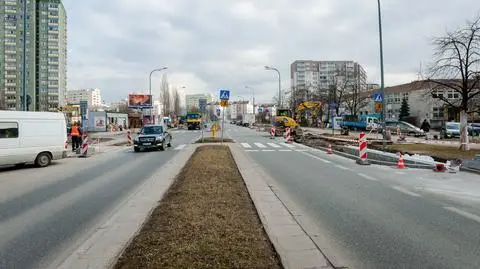 Drogowcy ogłaszają wiosnę. Wrócili na "obwodnicę" Gocławia