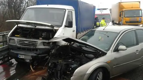 Zderzenie na zjeździe z S8. Jedna osoba ranna