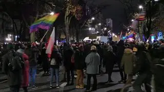 Protest przed siedzibą TK w alei Szucha