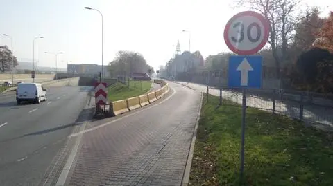 Otworzyli Łazienkowski, zamykają zjazd na Wybrzeże Kościuszkowskie