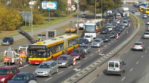 Drogowcy wracają w al. Solidarności. Remonty też w Wawrze i na Bemowie