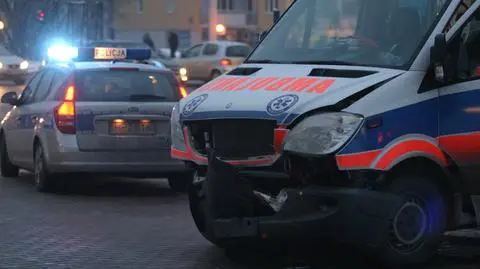 Karetka zderzyła się z taksówką