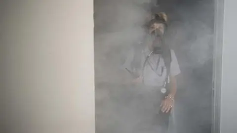 Maski tlenowe, gaśnice, ewakuacja stacji. Tak ćwiczyli dyżurni metra