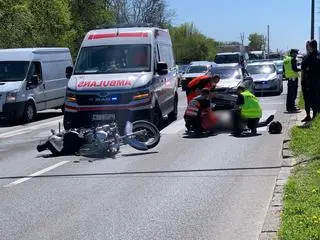 Zderzenie z udziałem motocyklisty na Modlińskiej