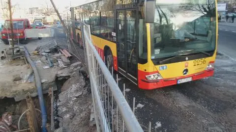 Wąskie gardło na ulicy Chrobrego. "Wygląda to niebezpiecznie"