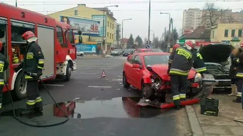 Zderzenie volvo z oplem