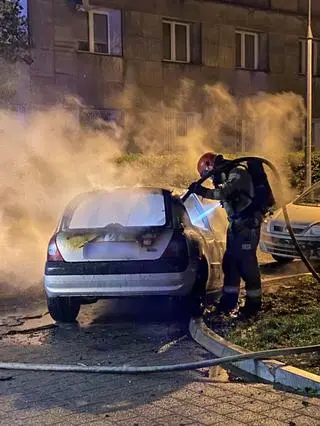 Pożar samochodu na Pradze Północ