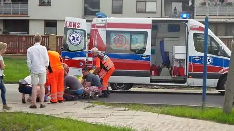 Samochód potrącił 12-latka. "Wybiegł zza autobusu"