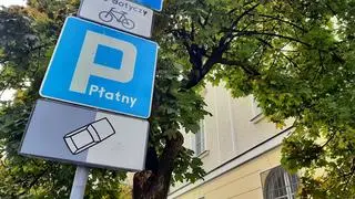 Nowe oznakowania miejsc parkingowych na ulicy Mianowskiego