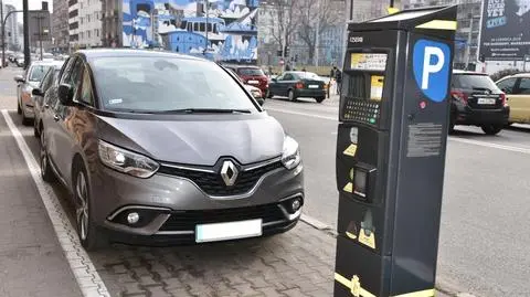 Radni rozszerzyli strefę płatnego parkowania o Pragę Północ i bliską Wolę