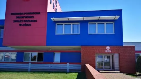 Pierwszy test pozytywny, drugi negatywny. Ranny w wypadku zdrowy, strażacy zwolnieni z kwarantanny