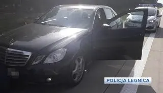 Kierowca mercedesa uciekał przed policją, bo zawsze o tym marzył