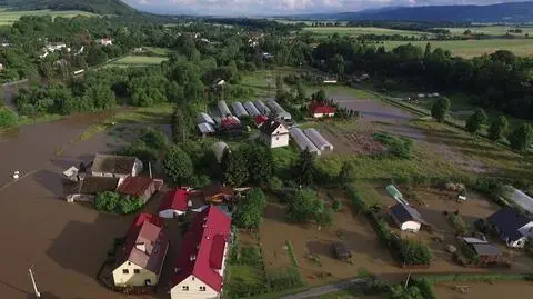 Jeszcze nie skończyli sprzątać po podtopieniach, a woda znowu zalała ich domy. "Jesteśmy bezradni"