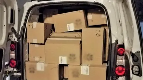 Zatrzymali go na drodze ekspresowej, bo jechał wężykiem. Zainteresowali się też ładunkiem, który przewoził