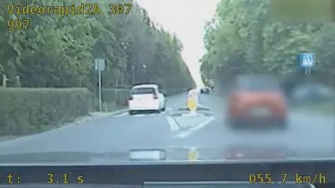 Spieszył się do dziewczyny. Stracił prawo jazdy