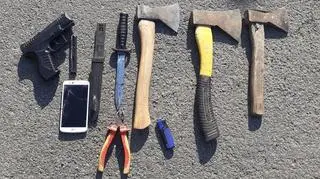 Pistolet, nóż, siekiery, łomy. Podejrzany o kradzieże miał to wszystko przy sobie
