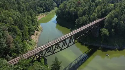 Most kolejowy nad Jeziorem Pilchowickim