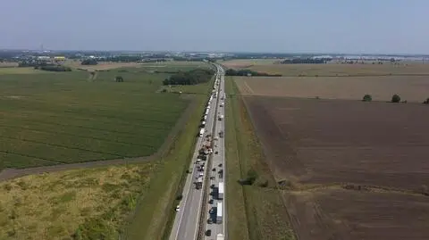 Pieszy w nocy na autostradzie. Szedł do rodziny, trafił do więzienia 