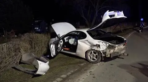 Uderzył w słup, potrącił pieszego. Narkotest wykazał, że  był pod wpływem amfetaminy i metamfetaminy
