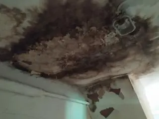 Cały budynek jest przesiąknięty wodą