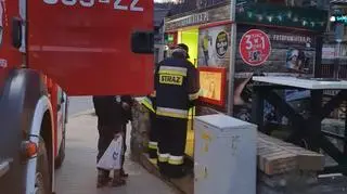 Para zatrzasnęła się w fotobudce. Pomogli strażacy