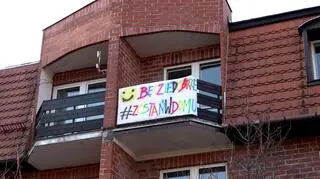 Baner na jednym z balkonów