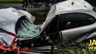 Kierowca opuścił pojazd o własnych siłach