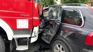 Wóz strażacki zderzył się z samochodem osobowym