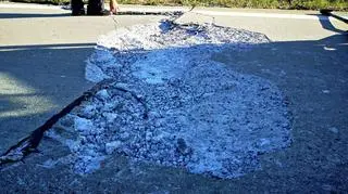Ogromna dziura na autostradzie A4