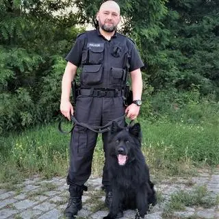 Nos ze swoim przewodnikiem
