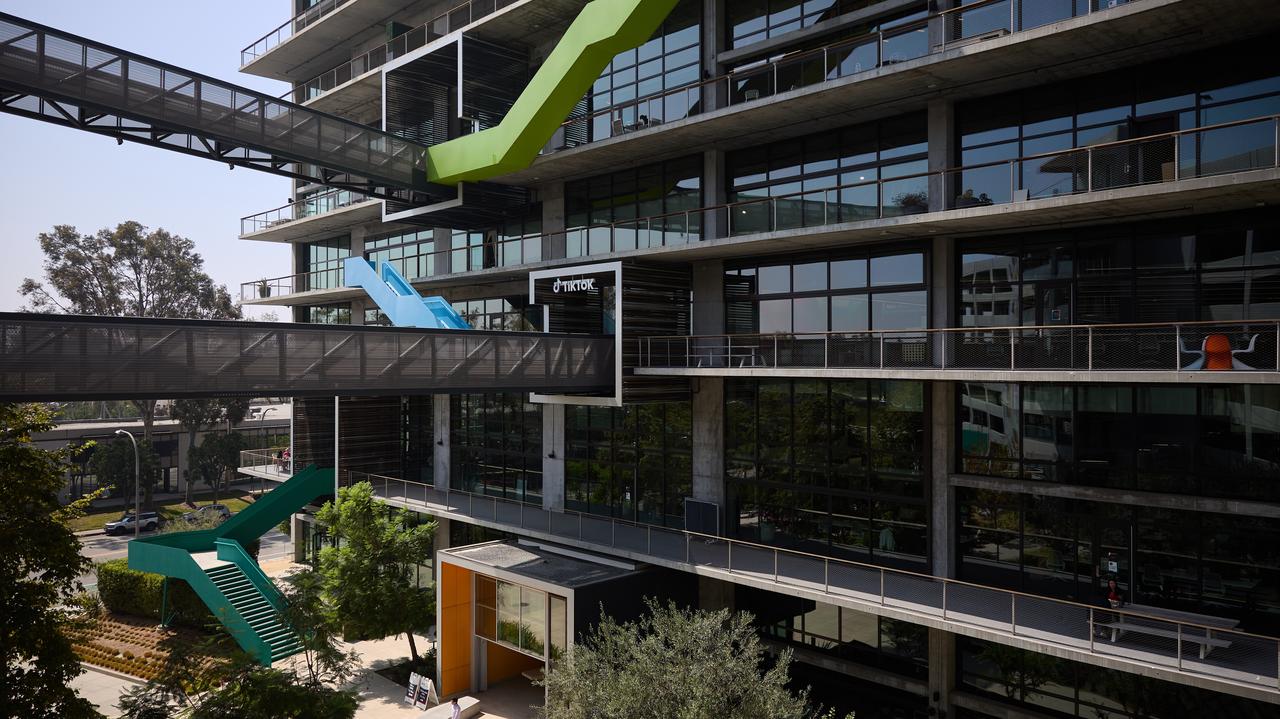 Deklaracje Trumpa, umowa w zawieszeniu. "Czekamy, co się wydarzy"