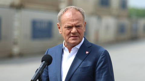 Tusk: dzisiaj jak wszyscy, musieliśmy bardzo zwolnić, żeby dojechać żywymi